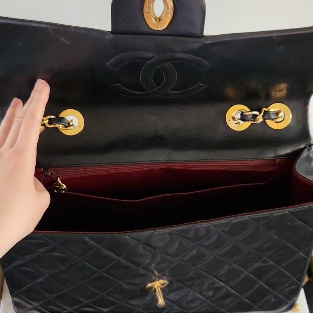 Chanel XL Jumbo Black Quilted Leather Bag - Picture 6 of 8